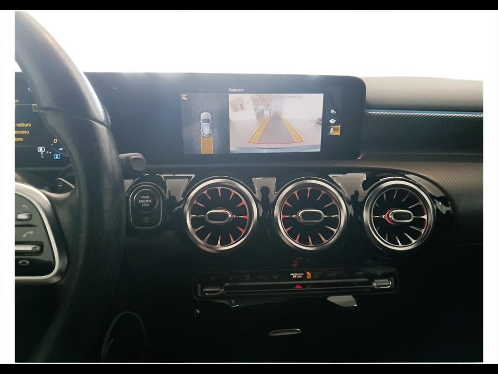 Mercedes-Benz Classe A - W177 2018 - A 180 d Sport auto