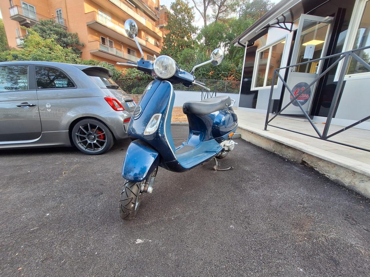 Piaggio Vespa 50 LX