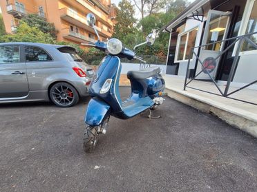 Piaggio Vespa 50 LX