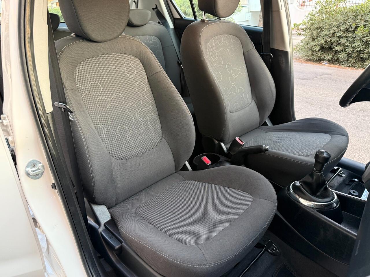 Hyundai i20 1.2 5P. SOLI KM 88.000 - 2012