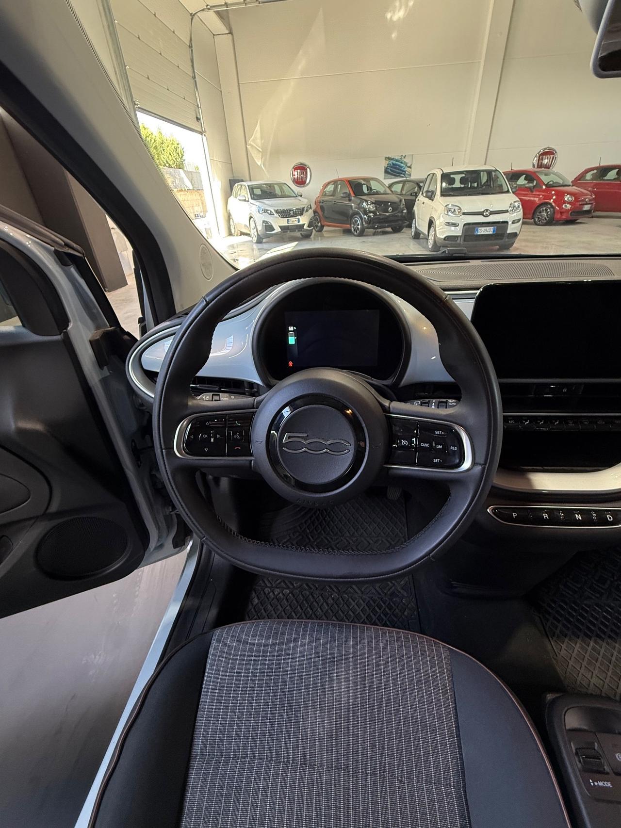 Fiat 500 500e Berlina 42 kWh Passion