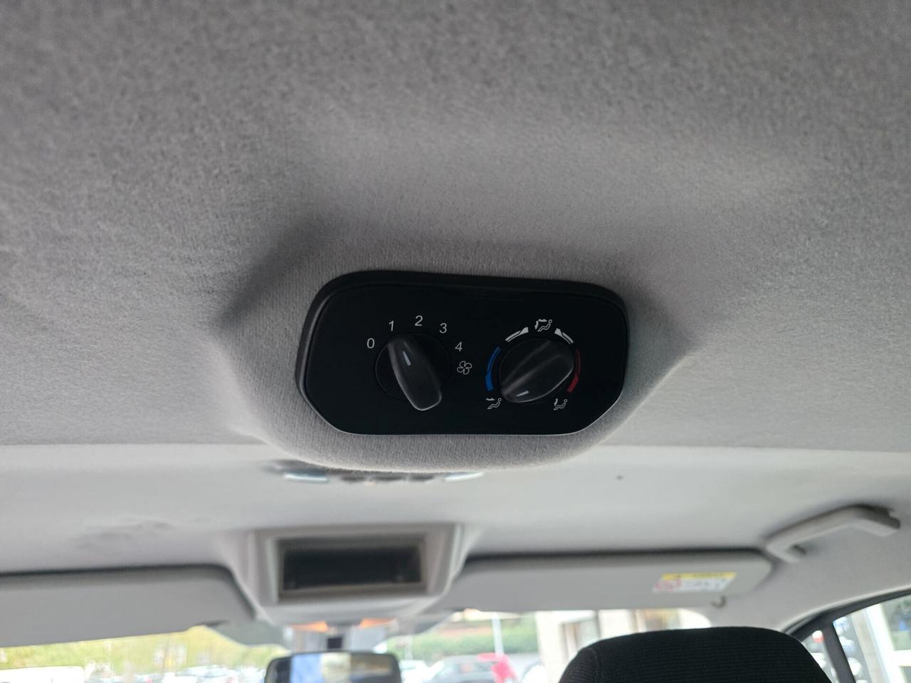 Ford Transit Custom 2.2 TDCi 155CV 9 POSTI GANCIO TRAINO