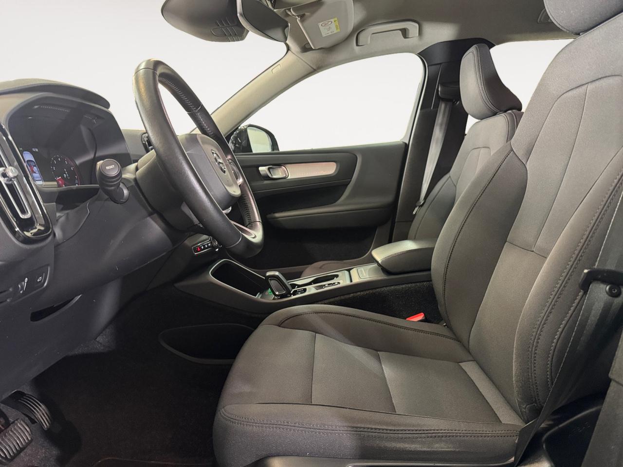 VOLVO XC40 1.5 t2 Momentum Pro auto