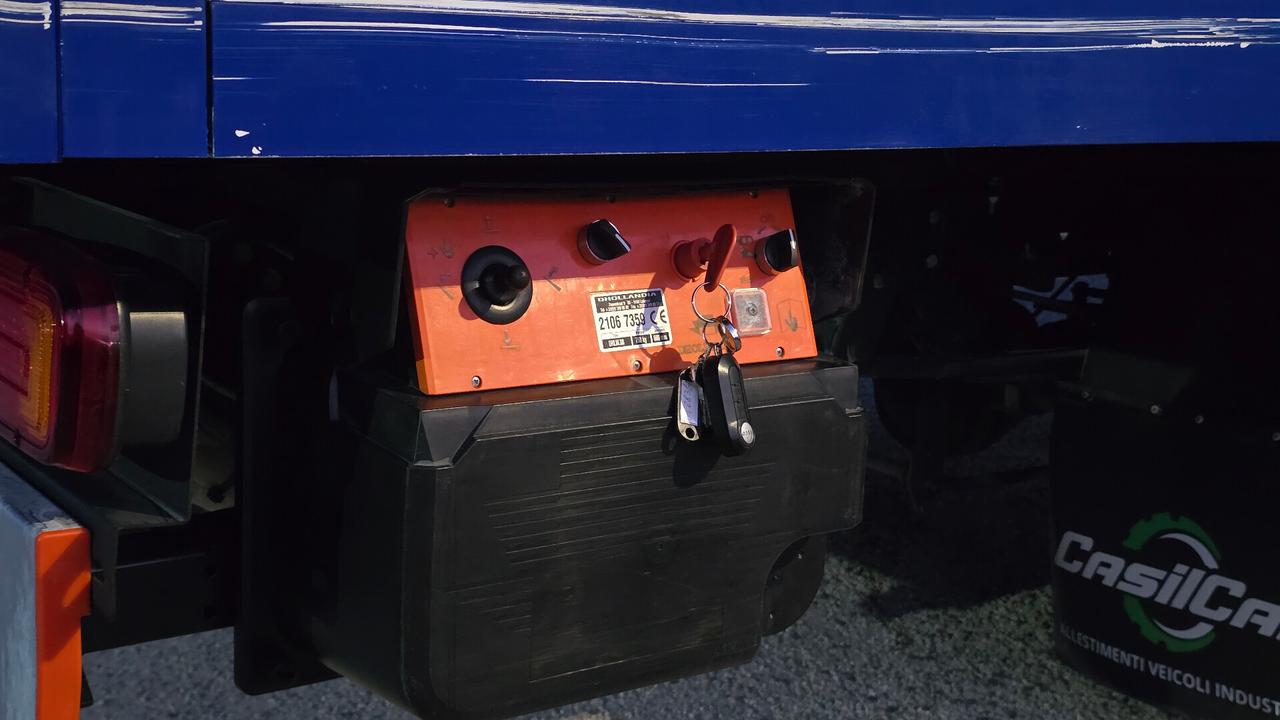 Iveco Daily 35c16 3.0 cab. pedana-porta laterale-cassone 435x218