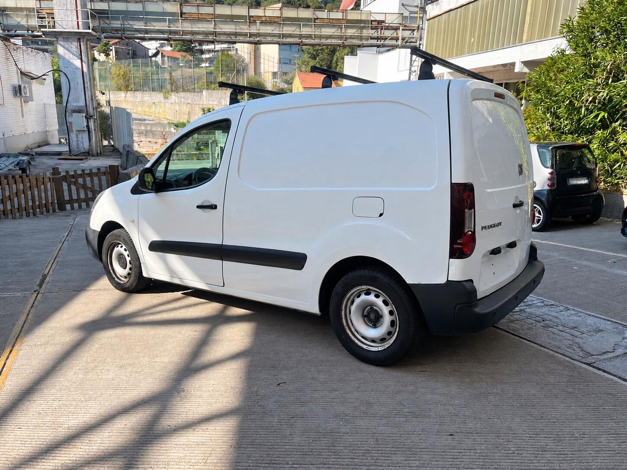 Peugeot Partner BlueHDi 100 3 posti Furgone Premium