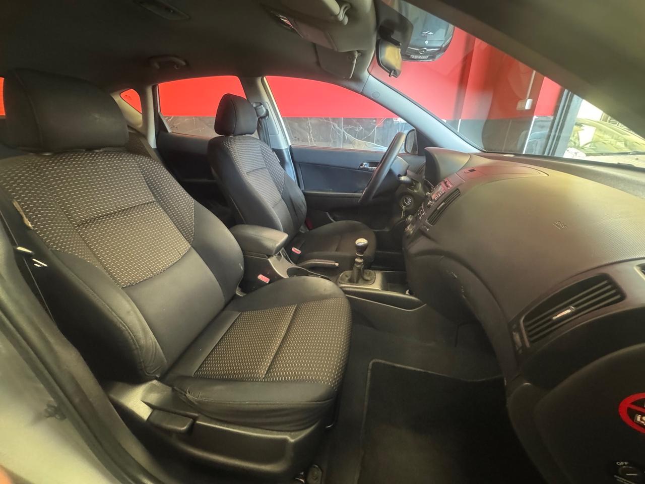 Hyundai i30 1.6 CRDi VGT 16V 90CV 5p.