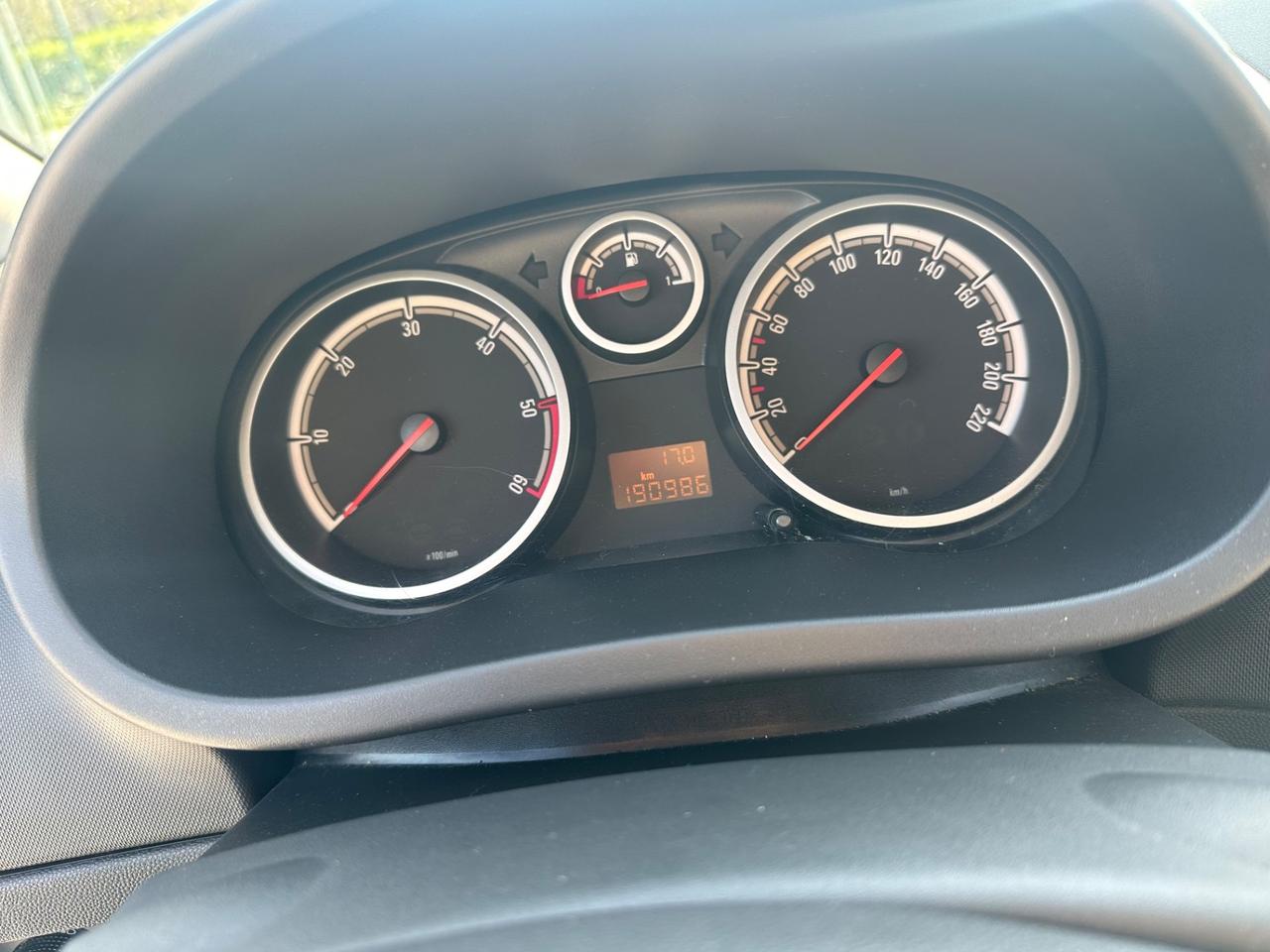 Opel Corsa 1.3 Diesel 2014 12 mesi di garanzia