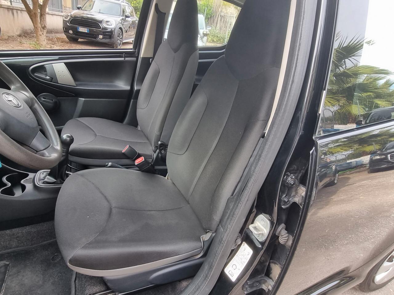 Toyota Aygo 1.0 12V VVT-i 5 porte Lounge Connect