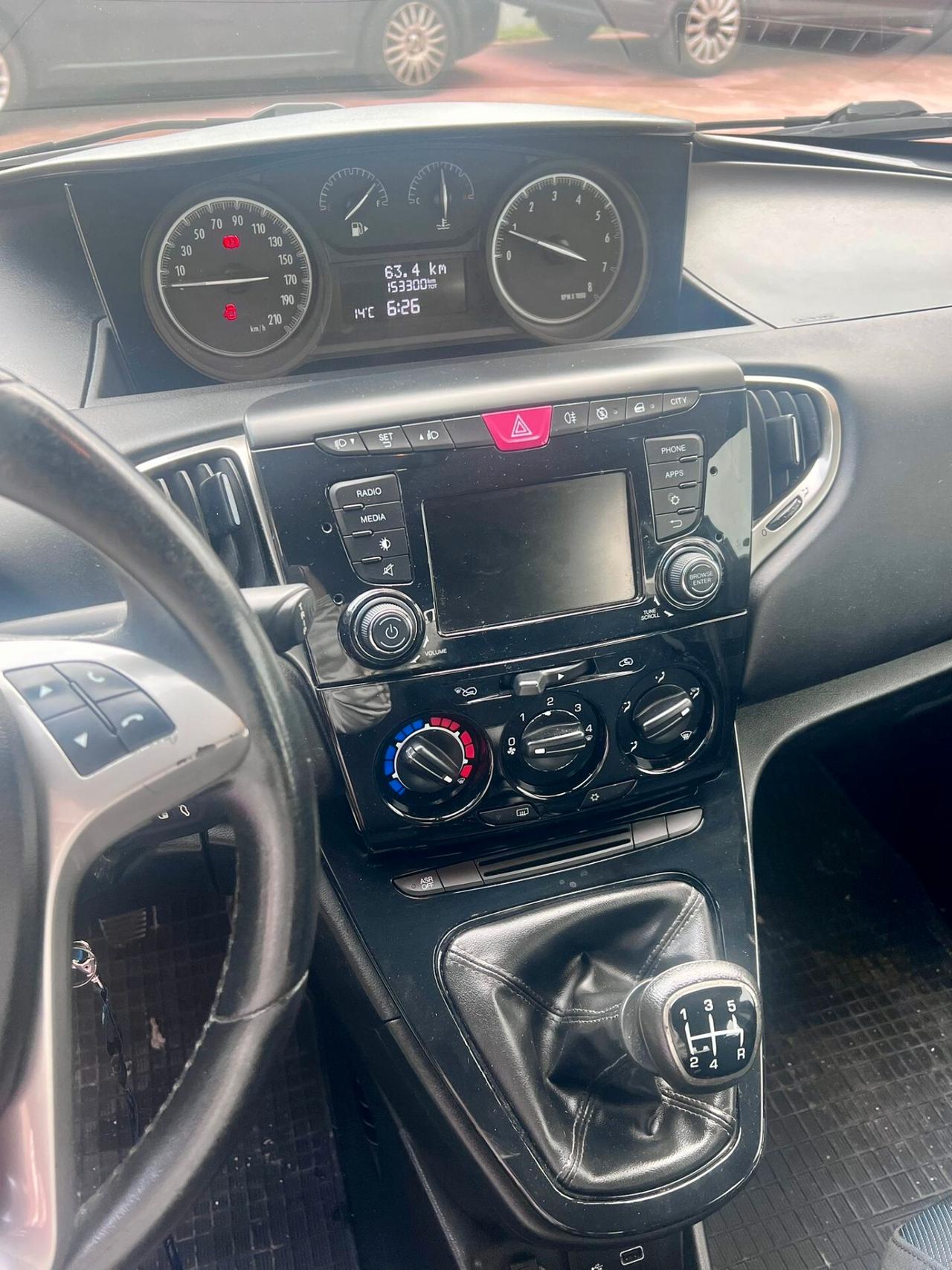 Lancia Ypsilon 1.2 69 CV 5 porte S&S Platinum