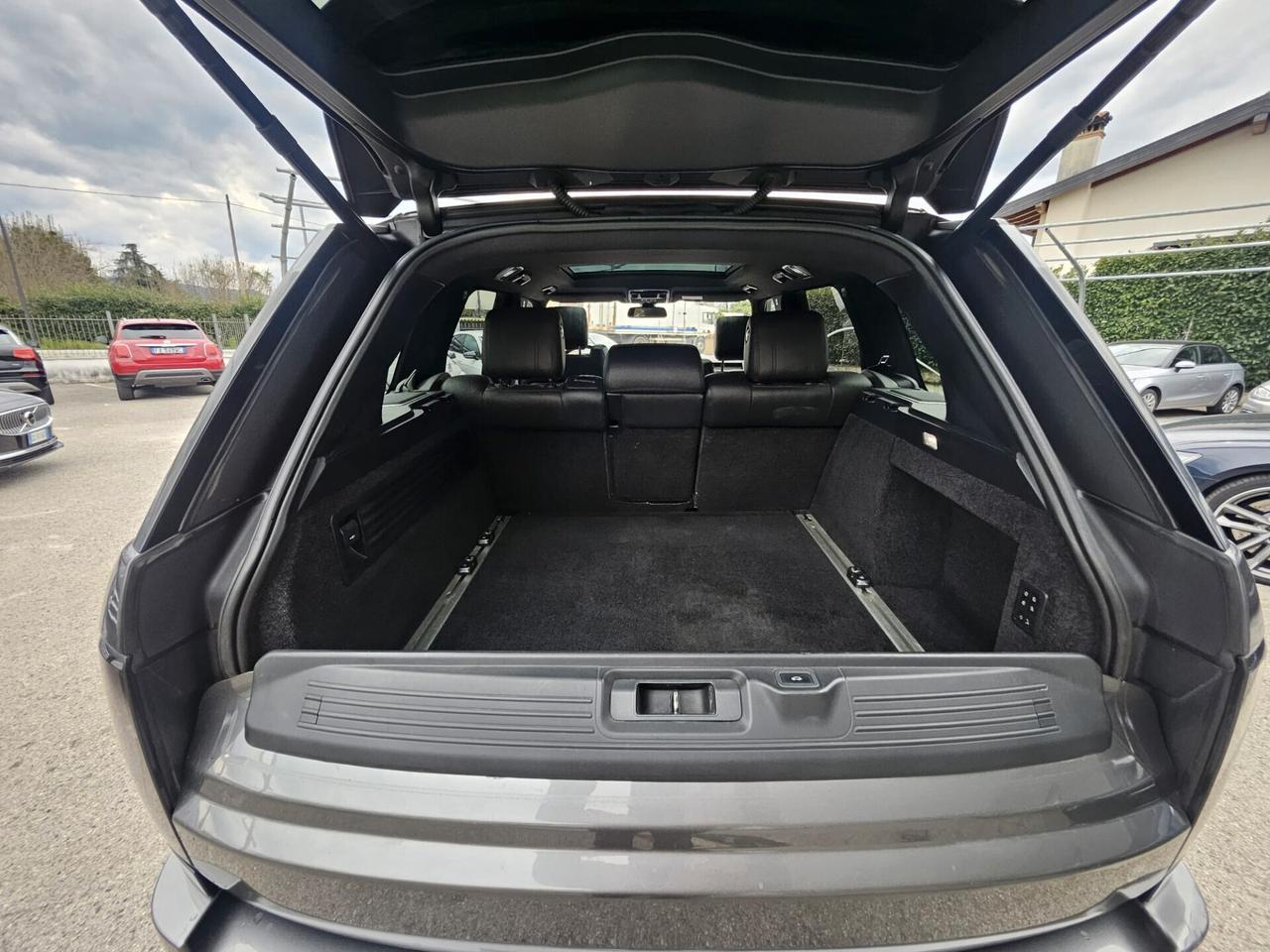 Land Rover Range 4.4 SDV8 Vogue