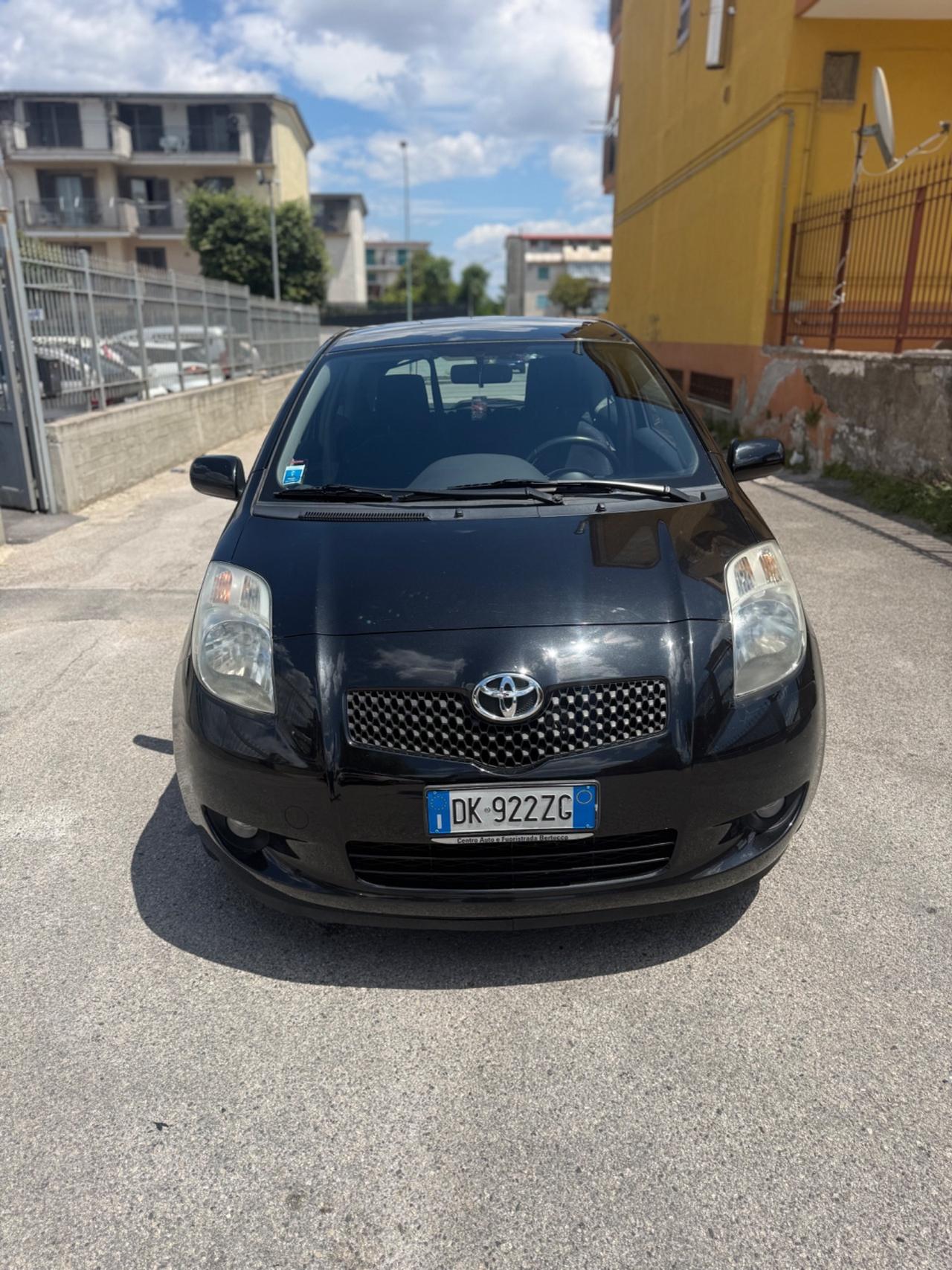 Toyota Yaris 1.4 D-4D 3 porte Navi
