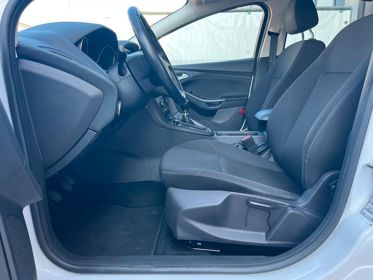 Ford Focus 1.5 TDCi 120 CV SW Business autocarro N1