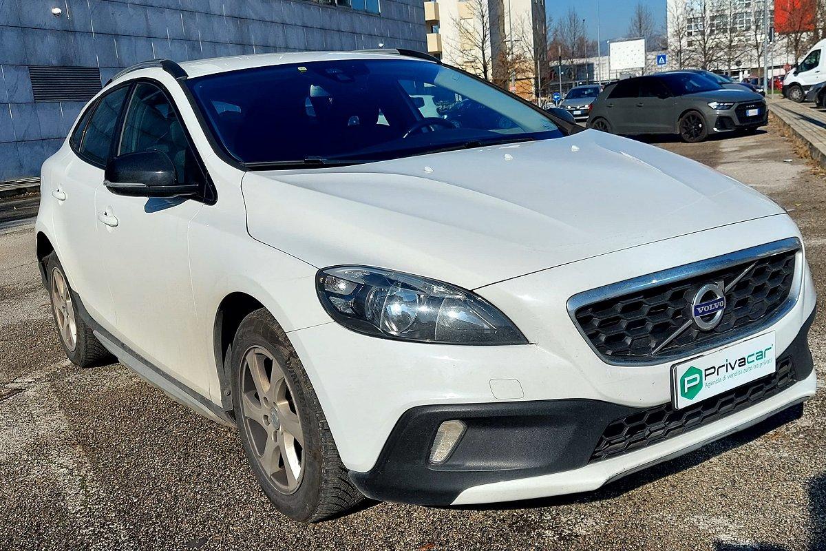 VOLVO V40 Cross Country D2 1.6 Momentum