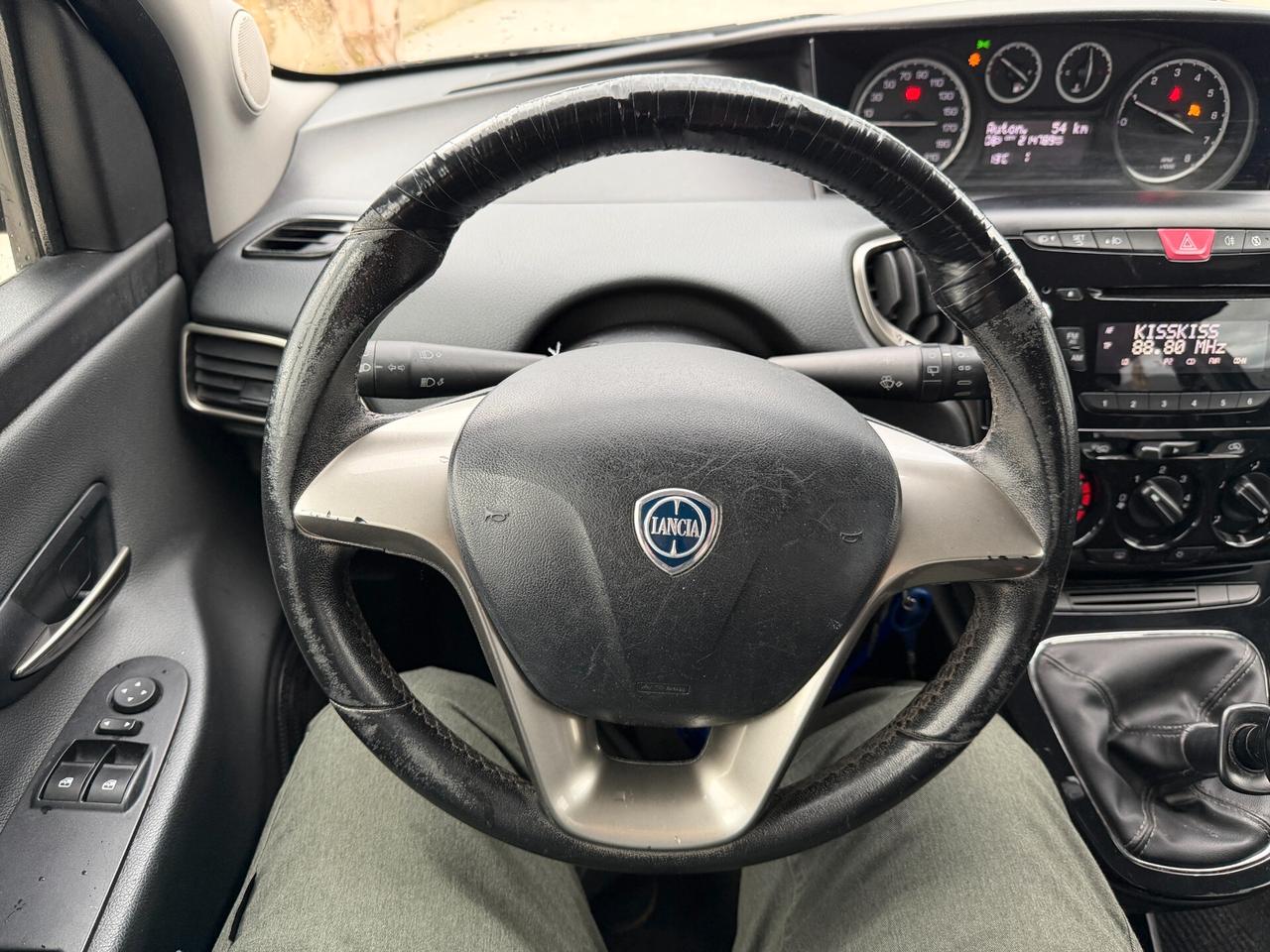 LANCIA YPSILON ANNO 2014 1.2 BENZINA/GPL 69 CV