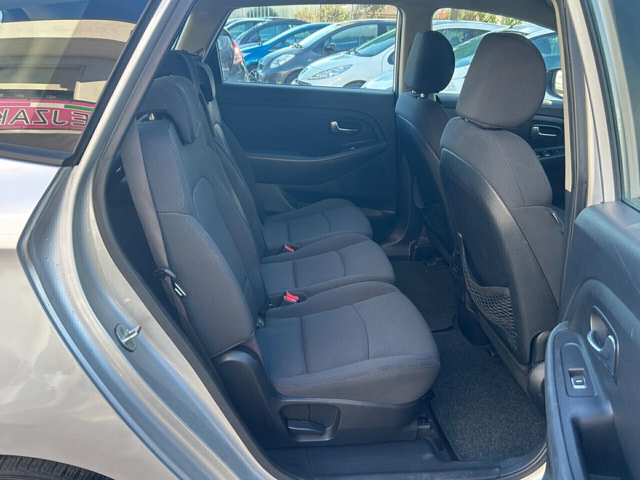 Kia Carens 1.7 CRDi 115 CV Cool