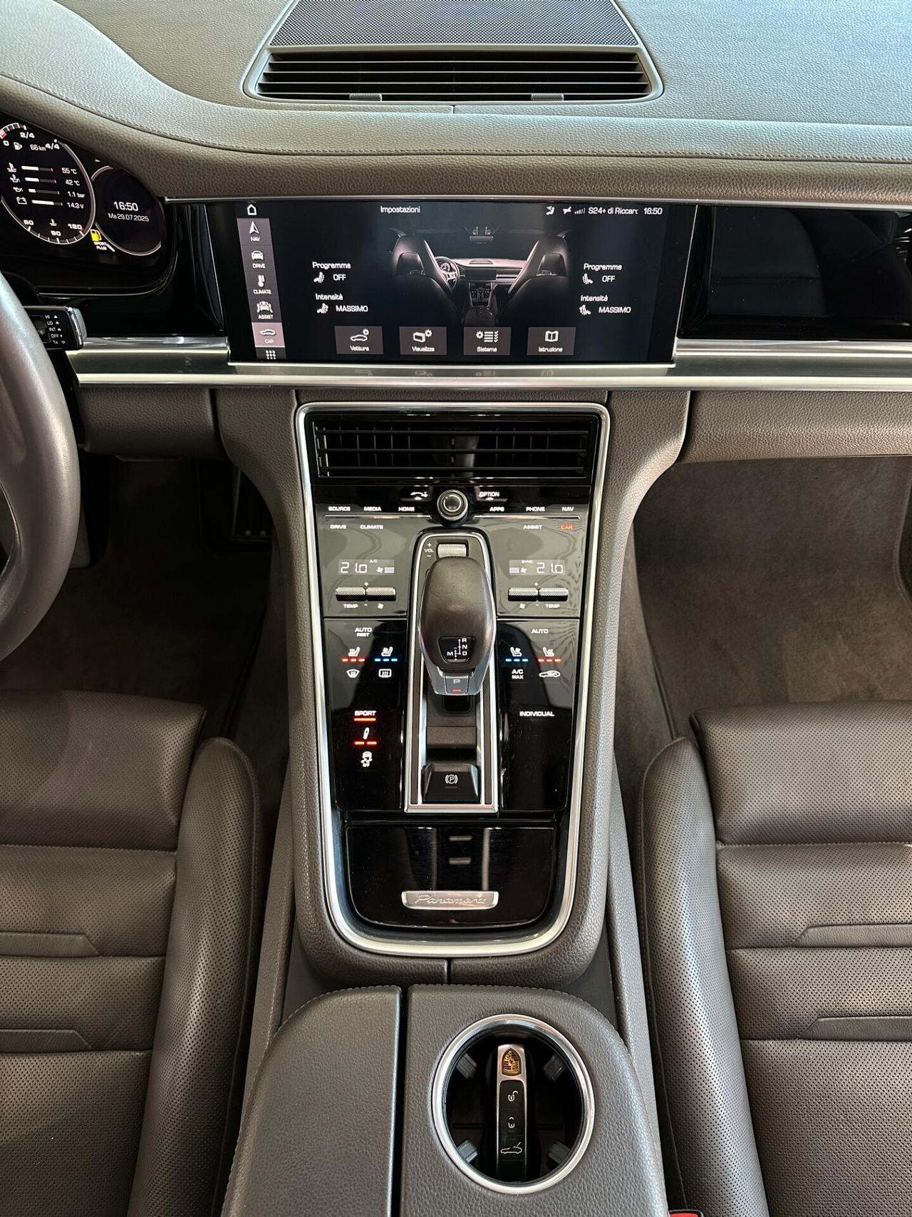 Porsche Panamera 4.0 V8 421cv Tetto PASM FullLed Radar GARANZIA