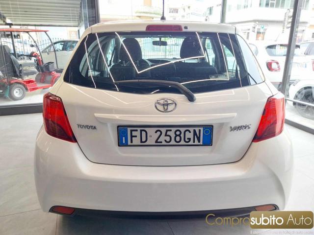 TOYOTA Yaris 1.0 5 porte Lounge ( Garanzia 12 Mesi)