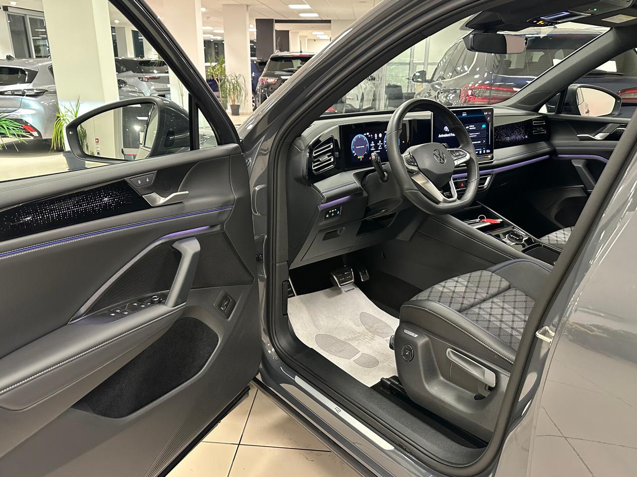 Volkswagen Tiguan 2.0 TDI 193 CV DSG 4MOTION R-Line - 2025