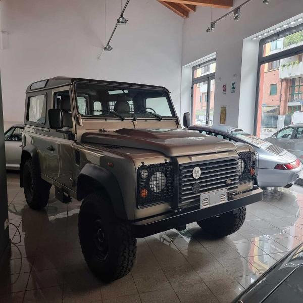 Land Rover Defender RESTORED 90 2.2 PUMA TD4- LIFE&STYLE