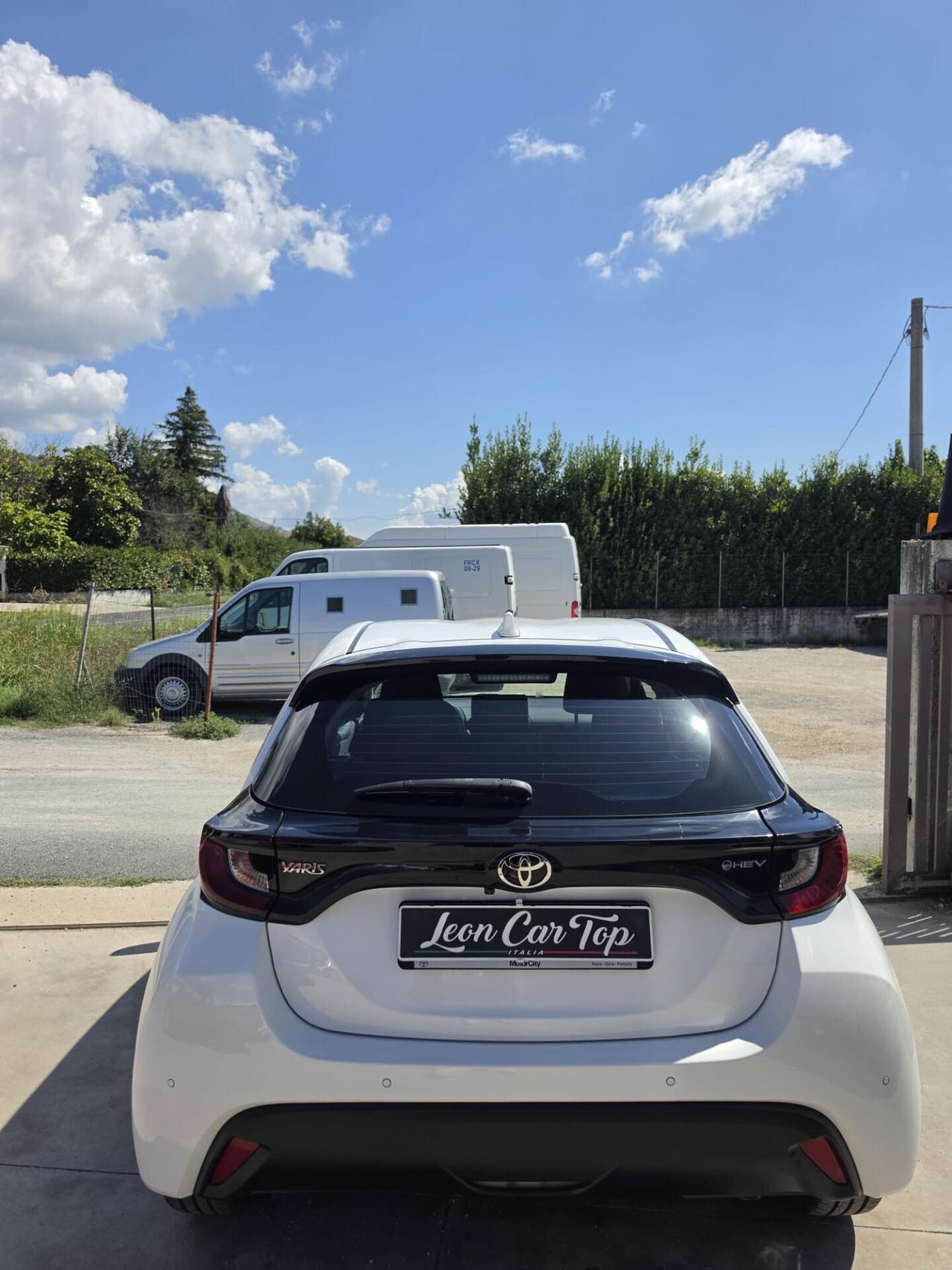 Toyota Yaris 1.5 Hybrid 5 porte Trend 6500 km automatico full