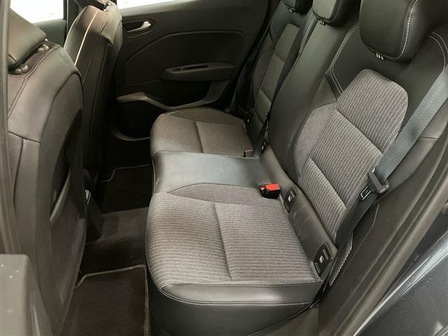 RENAULT Clio 1.6 E-Tech hybrid Intens 140cv auto my21