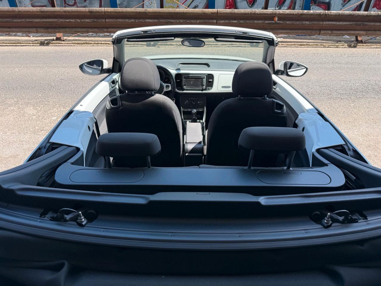 Volkswagen Maggiolino Cabrio 1.6 TDI Design