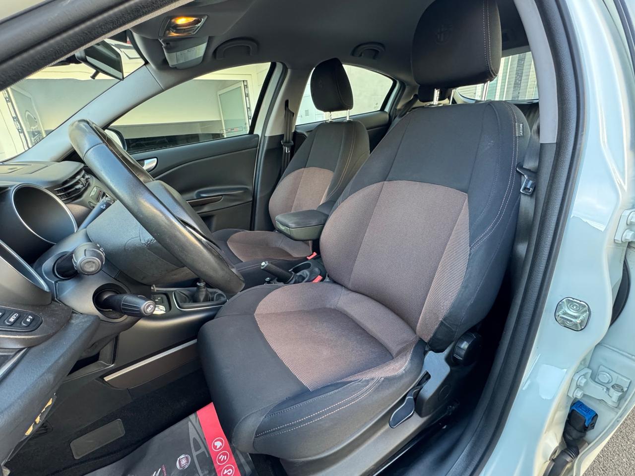 Alfa Romeo Giulietta 1.6 JTDm-2 105 CV Distinctive