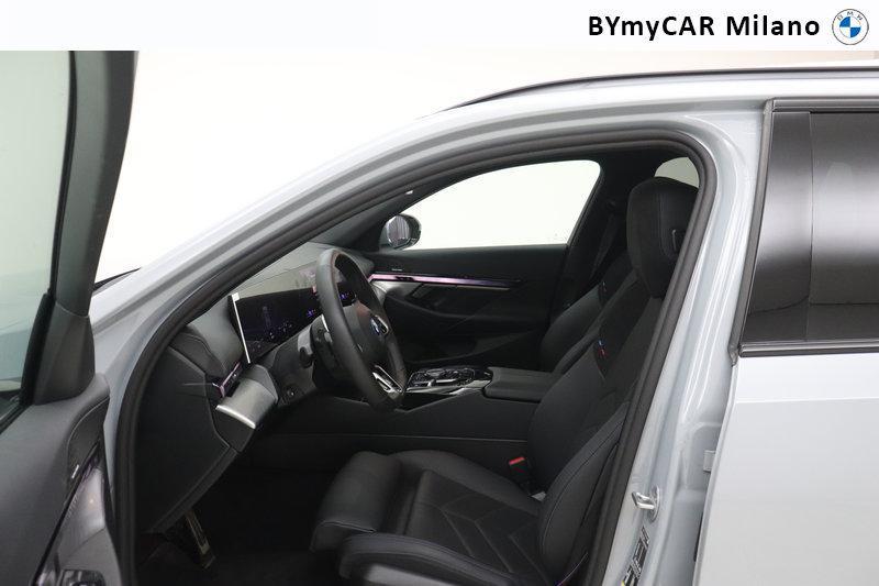 BMW i5 Touring MSport Pro xDrive40