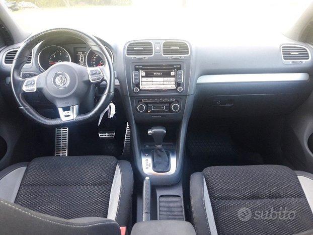 Volkswagen Golf 1.6 TDI DPF DSG 5p. R-Line