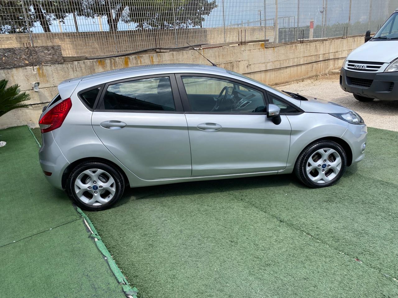 Ford Fiesta 1.4 Diesel 5 Porte Neo Patentati