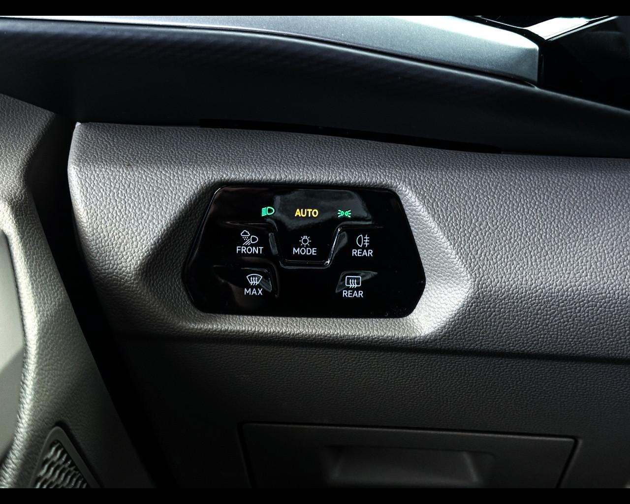 VOLKSWAGEN Multivan 7ª '21-> - Multivan 1.5 PHEV DSG 4Motion Life