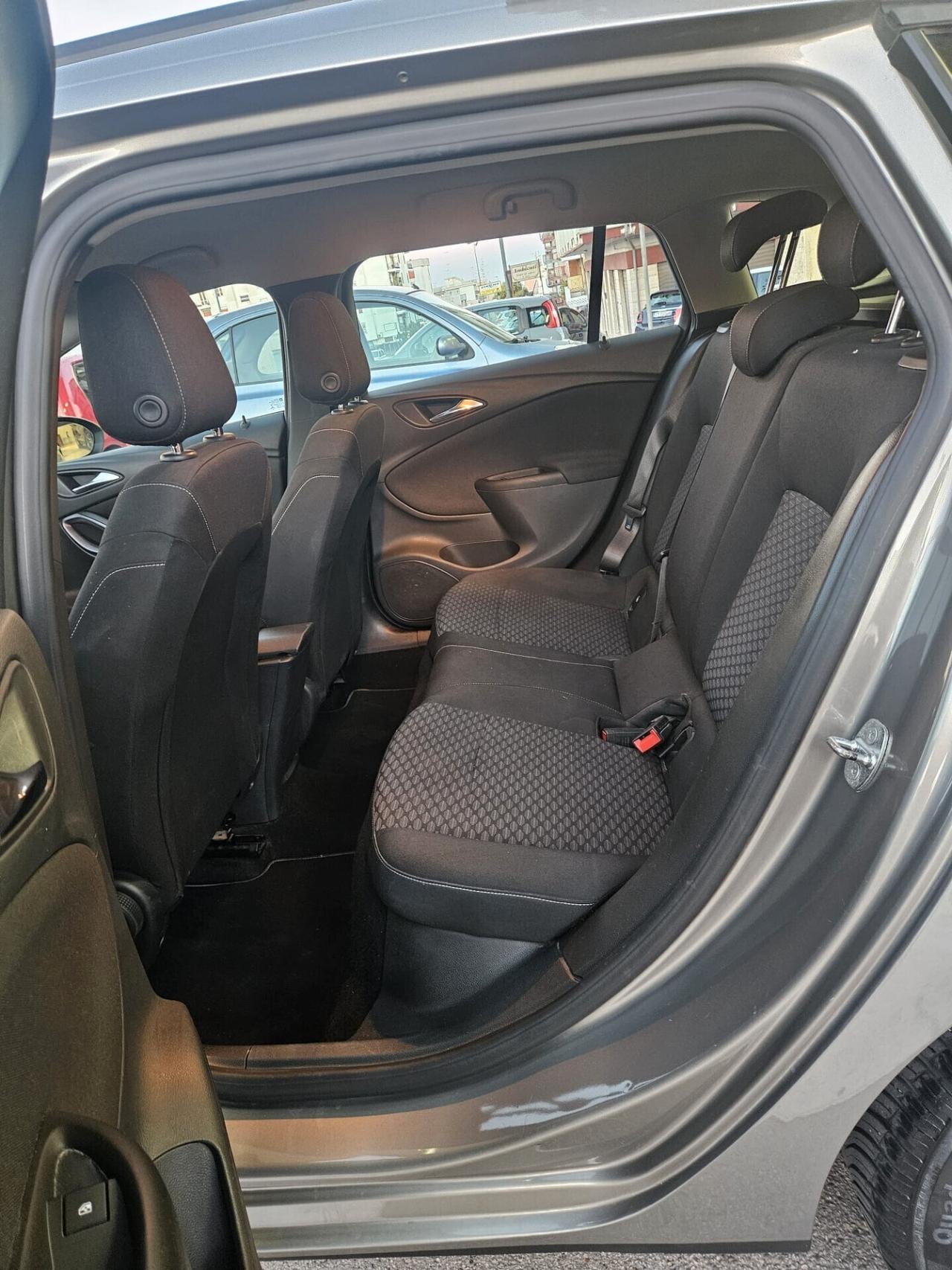 Opel Astra Sports Tourer 1.6 cdti