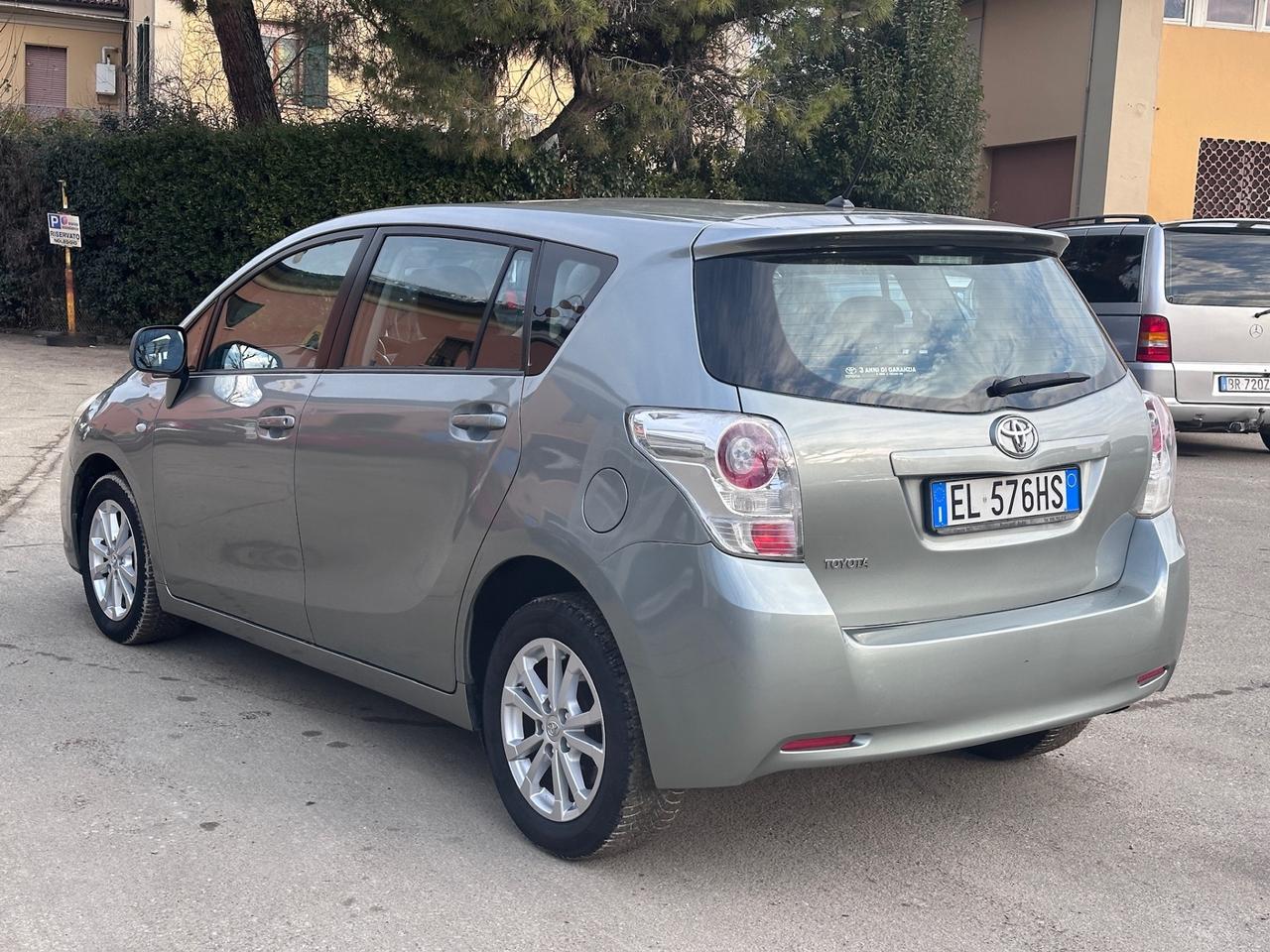 Toyota Verso 2.0 D Luxury Pack 7 posti tetto panoramico