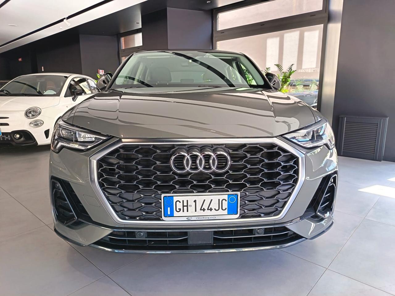Audi Q3 35 TDI S tronic Business