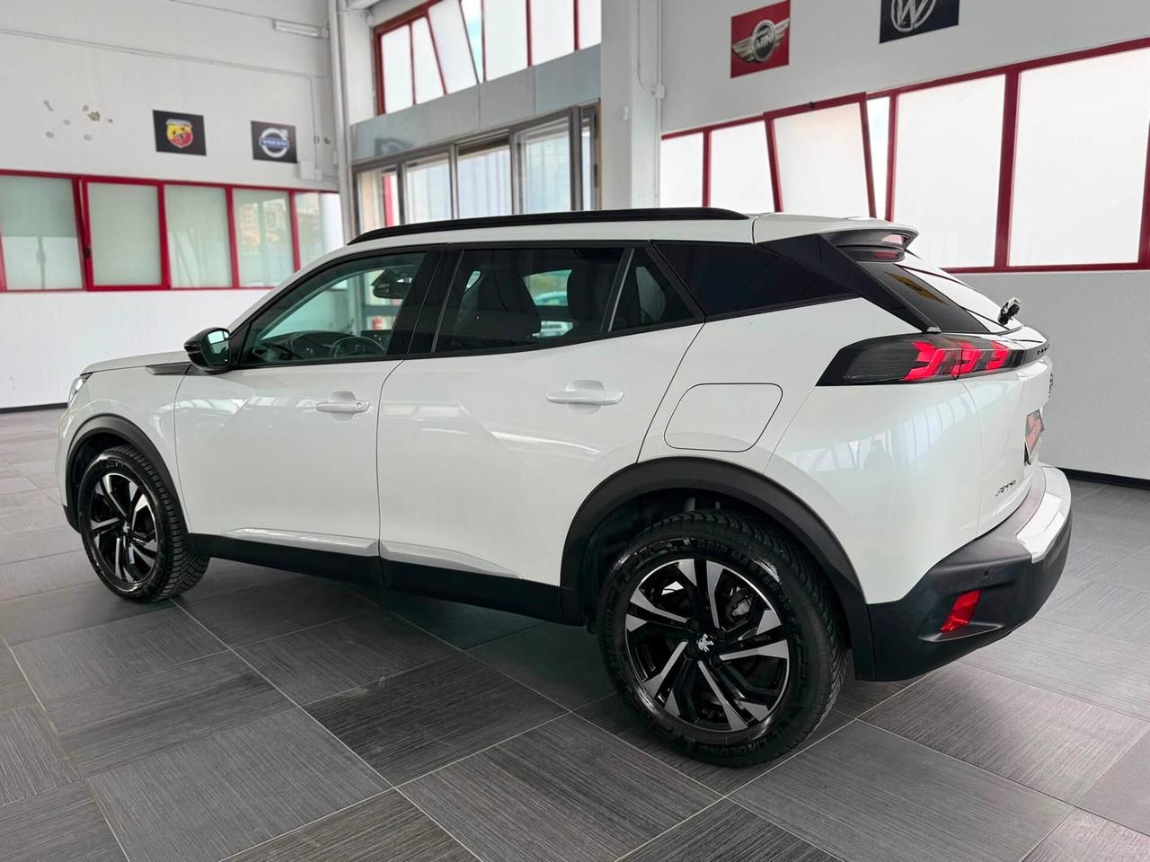 Peugeot 2008 BlueHDi 130 S&S EAT8 Allure Pack