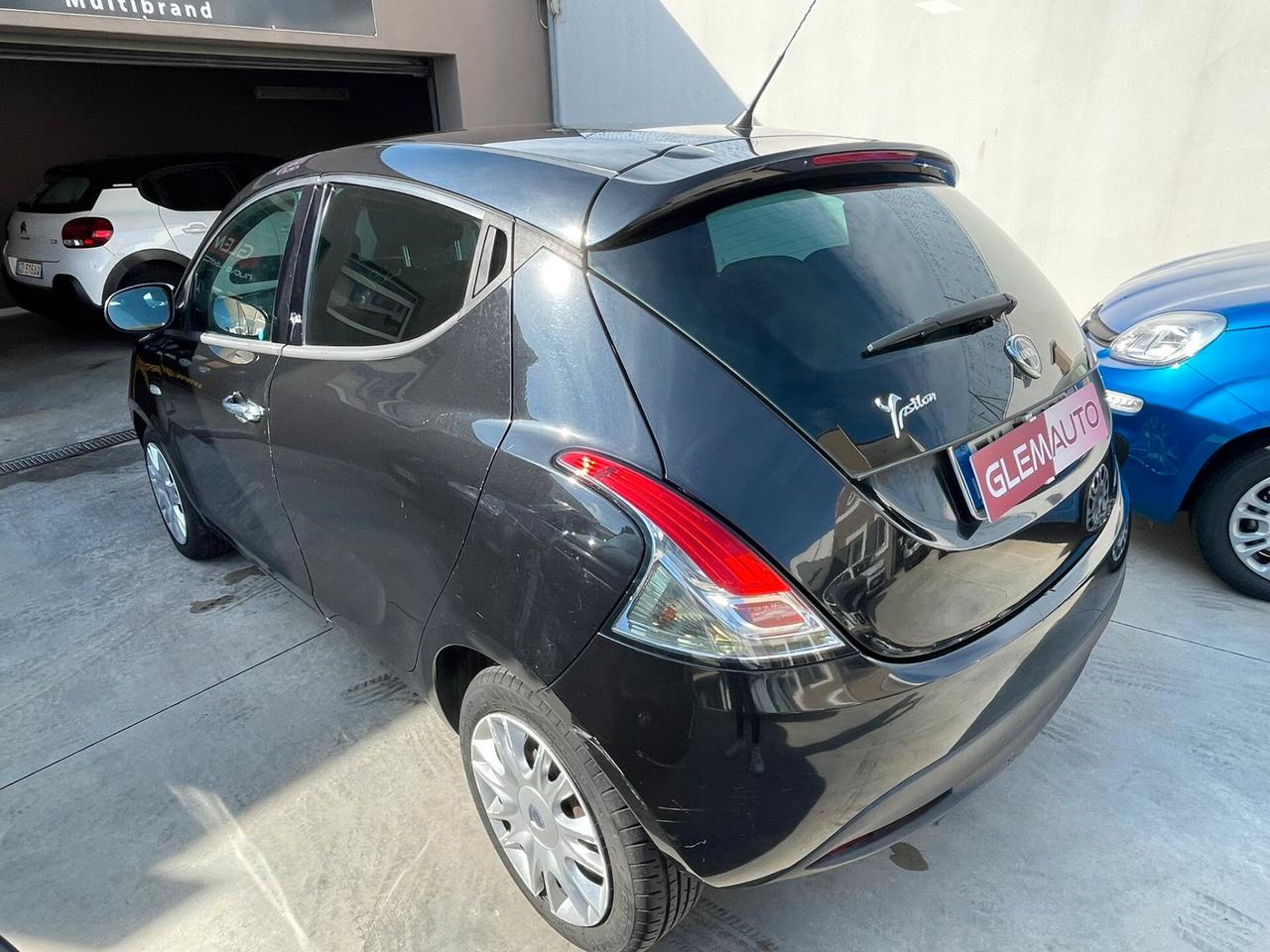 Lancia Ypsilon 0.9 TwinAir 85 CV 5 porte S&S Gold