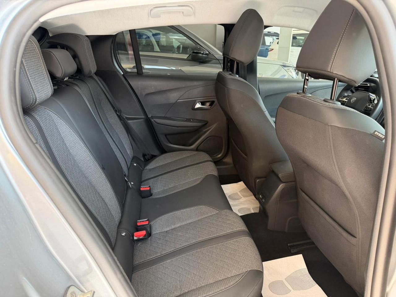 Peugeot 208 1.2 100CV Allure