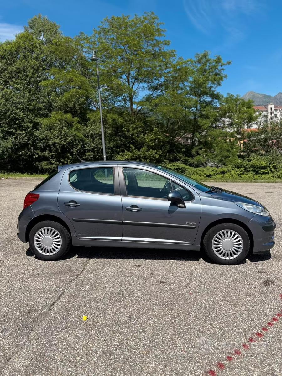 Peugeot 207 neopatenati