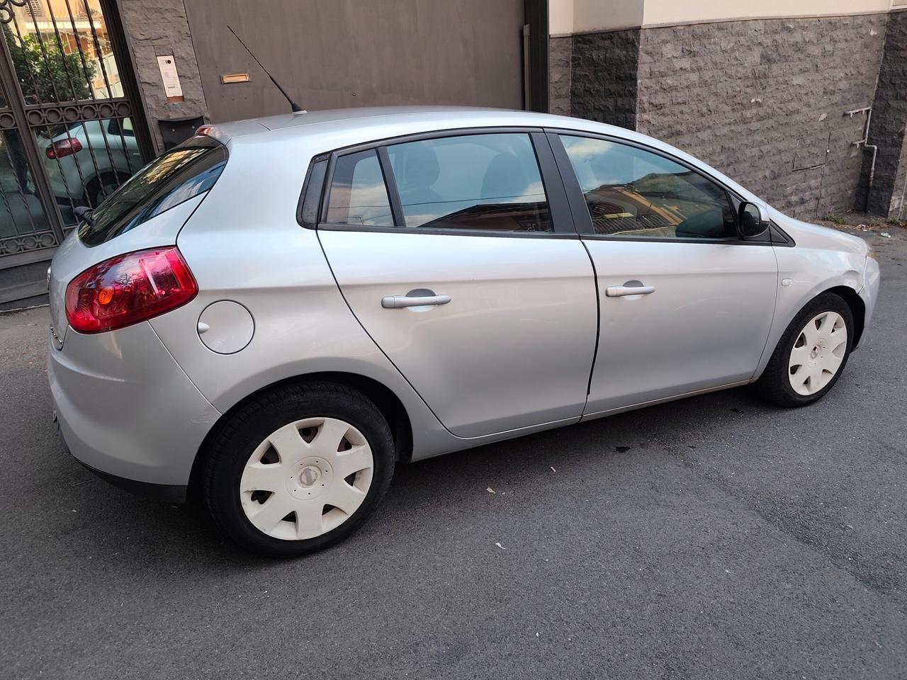 Fiat Bravo 1.6 MJT 105 CV Leggi