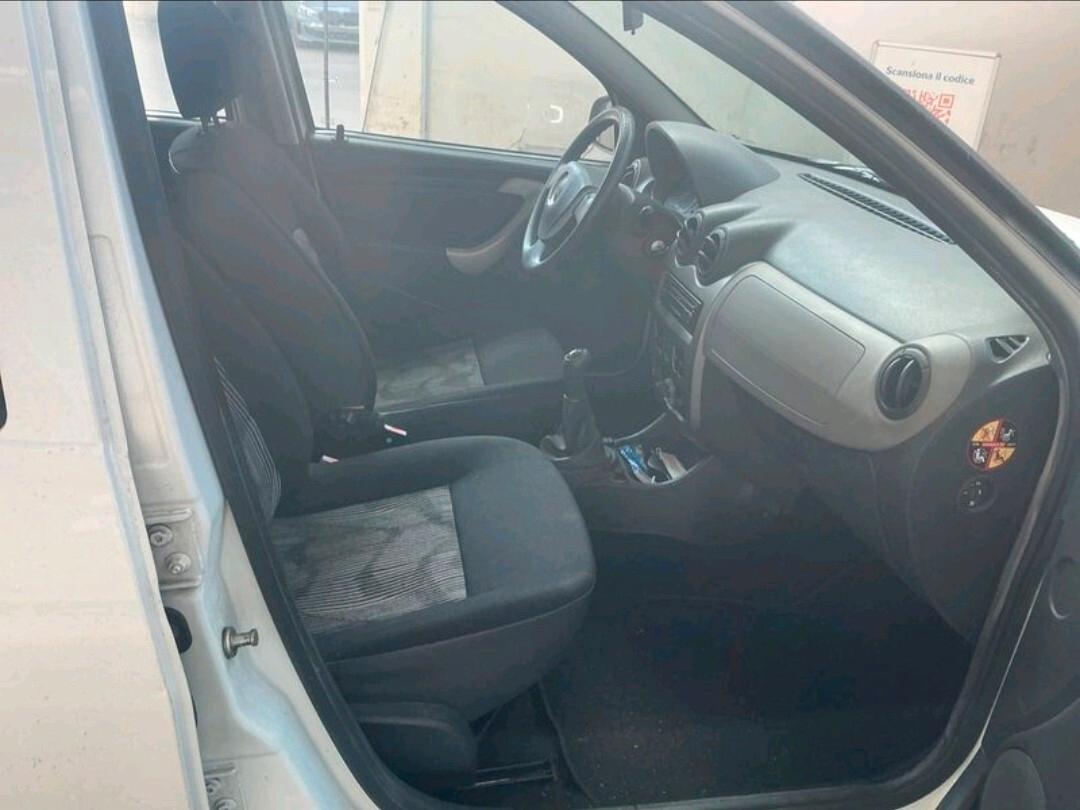 Dacia Sandero 1.4 8V GPL Ambiance adatta a neopatentati