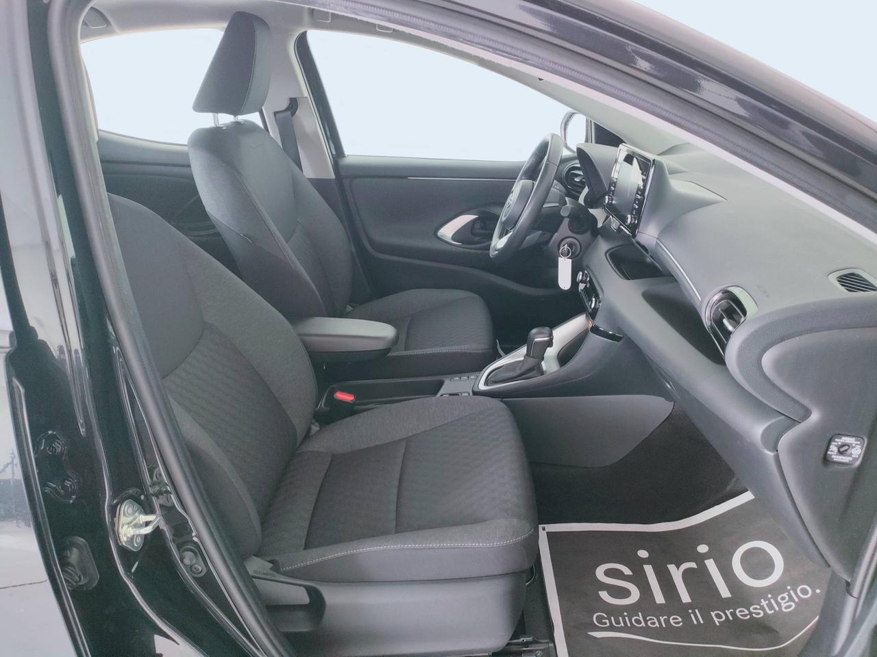 TOYOTA Yaris IV 2020 - Yaris 1.5h Active