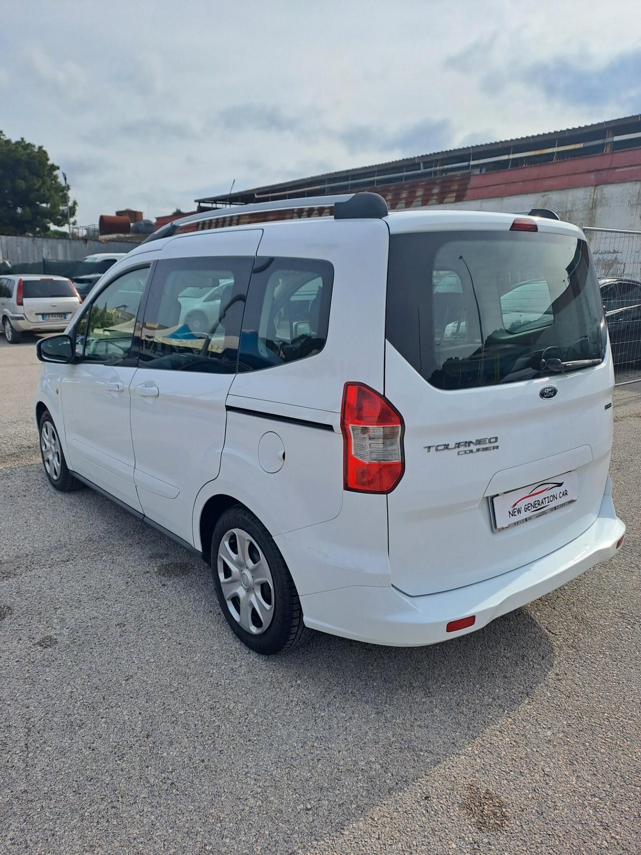 Ford Tourneo Courier Tourneo Courier 1.0 EcoBoost 100 CV Titanium