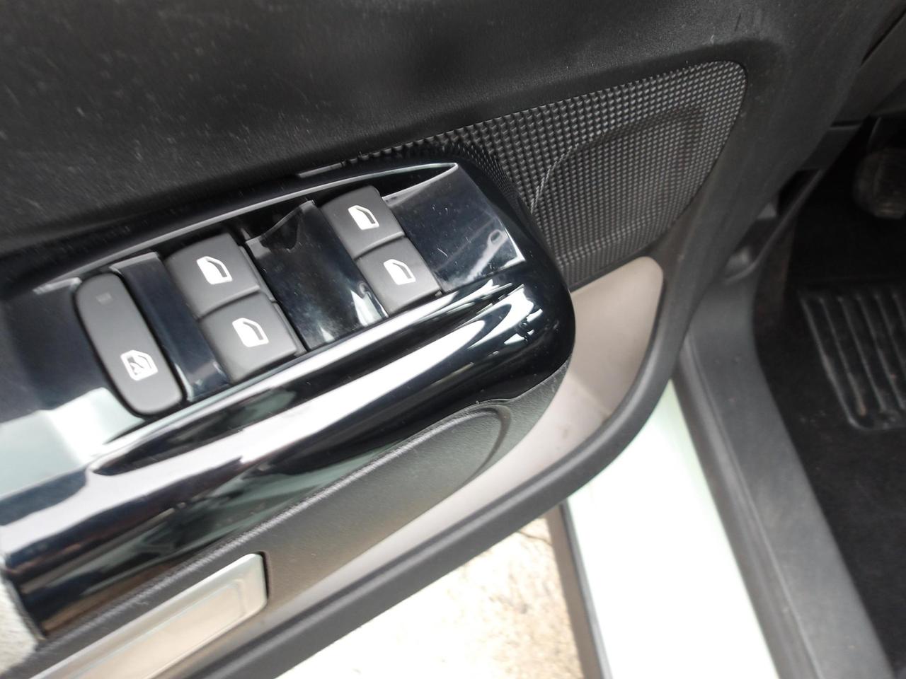 Citroen C3 1.2 puretech Shine 82cv