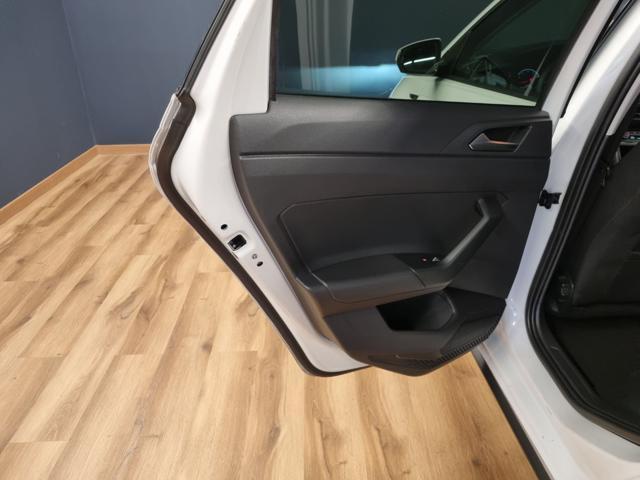 VOLKSWAGEN Polo 1.0 TSI DSG R-Line
