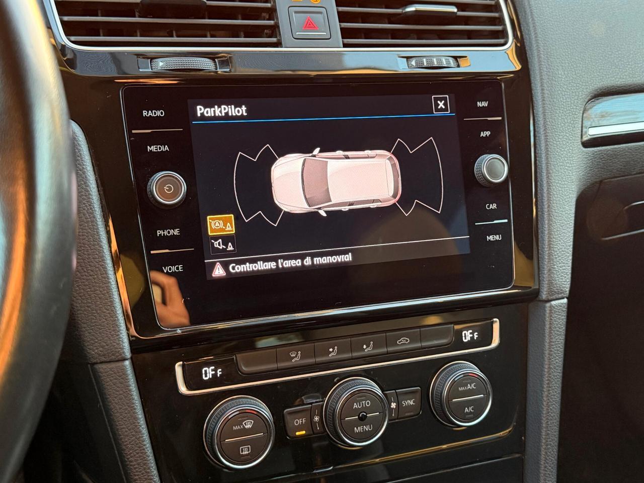 Volkswagen Golf 2.0 TDI DSG 5p. Highline BlueMotion Technology