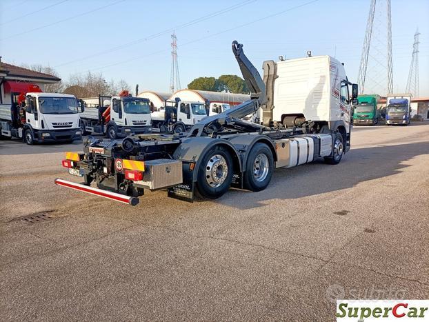 VOLVO FM 13 420 gancio scarrabile