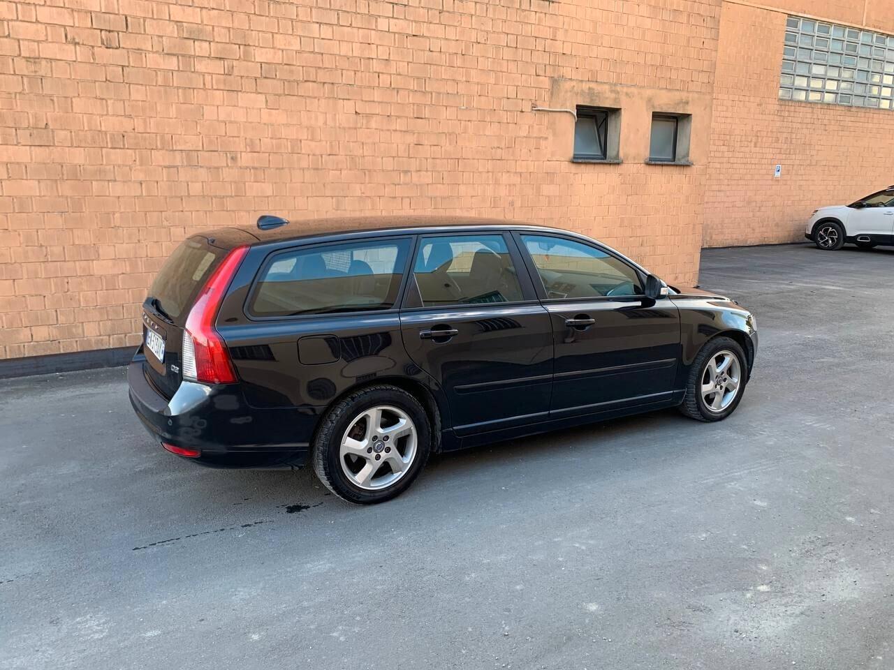 Volvo V50 D2 POLAR
