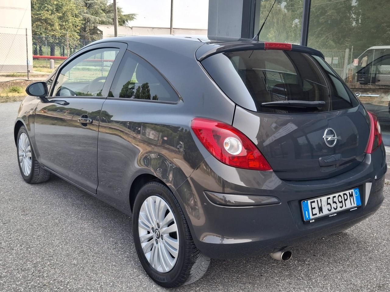 Opel Corsa 1.2 85CV 3 porte GPL-TECH b-color
