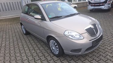 Lancia Ypsilon 1.4 Oro