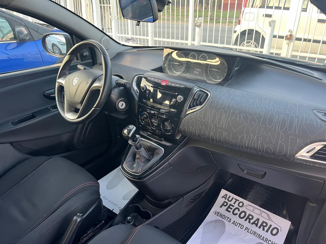 Lancia Ypsilon 1.2 69 CV 5 porte GPL Ecochic Silver